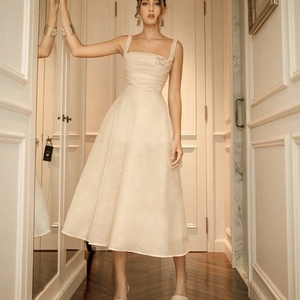 夏新款气质连衣裙越南小众设计师品牌白色礼服A字吊带裙长裙A038