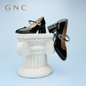 gnc法式复古玛丽珍女鞋2024新款春秋商场同款粗跟水钻一字带单鞋