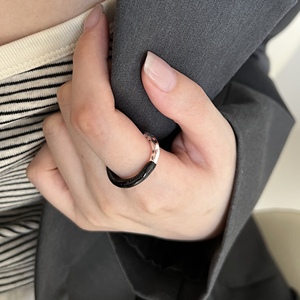 小众品牌S925纯银黑色肌理熔岩戒指女开口小众品牌同款指环高级感