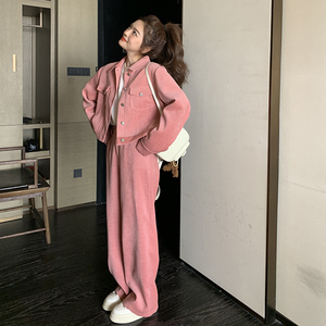 粉色工装套装女春秋2023新款韩系高级感可盐可甜灯芯绒休闲两件套
