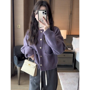 紫色短款针织开衫女秋冬季2023新款温柔风韩系高级感加厚毛衣外套