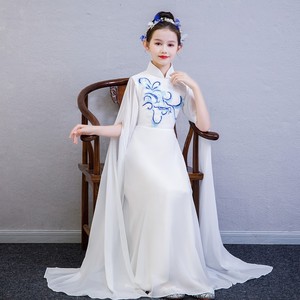 2022儿童青花瓷古筝演出礼服中式古典白色显瘦气质长款走秀考级