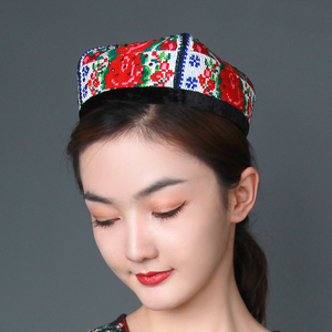 新疆维吾尔族帽子女新疆舞头饰带辫子绣花维族小花帽镶钻演出舞帽