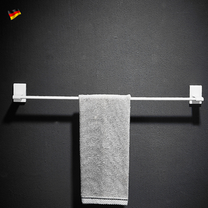 德国全铜白色毛巾架免打孔卫生间浴室置物架壁挂洗手间浴巾架挂杆