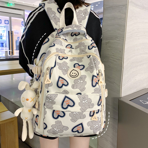 高颜值书包女大学生爱心熊小众设计双肩包女初中高中生大容量背包