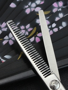 崎岛专业美发牙剪 理发剪刀 剪发剪刀 发型师专用剪刀 GT-530I