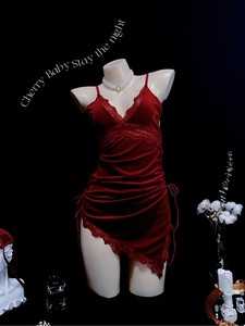 【贝尔摩德】红丝绒可调节睡衣高开衩遮可外穿小腹显瘦吊带睡裙
