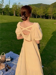 露腰背裙子法式超仙女连衣裙夏季小个子设计小众收腰显瘦甜美减龄