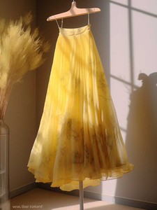 初春季穿搭黄色印碎花收腰木耳边百褶裙子仙女超仙森系半身裙长款