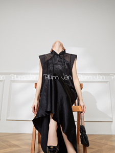 Plum Jan/新中式套装女2024新款黑色国风醋酸提花马甲半裙两件套