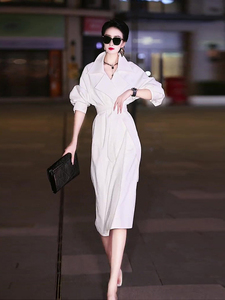 正式场合白色风衣式连衣裙夏装女2024年新款高端气质气场强大裙子