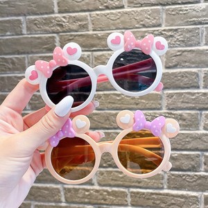 儿童太阳镜夏季潮时尚女童可爱墨镜小女孩防晒玩具宝宝眼镜框装饰