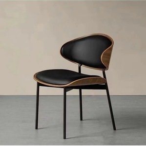 北欧轻奢意式设计师皮餐椅原木现代弯曲木咖啡厅会客洽谈椅子舒适