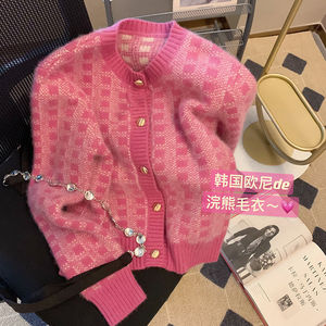 大码女装秋季2022新款小香风粉色格子针织毛衣女温柔短款开衫外套