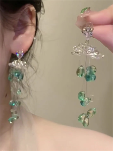 绿色琉璃花朵耳钉女超仙长款流苏耳饰复古串珠高级感耳环