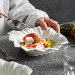 盘子碗家用新款轻奢高级感陶瓷汤碗创意特别好看的白色水果沙拉碗