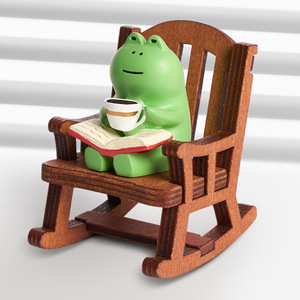 青蛙摇椅摆件可爱日系治愈ins风桌面小工艺品举牌小摆件生日礼物