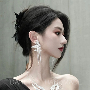 新中式复古冷淡风双蝴蝶耳环小众设计感新娘国风步摇流苏高级耳钉