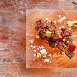 酒店玫瑰盐石板盐砖色餐盘烤肉牛排盘创意西餐厅会所餐具工作板