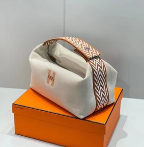 新款对版A-Brace洗漱包饭盒包手提手拎化妆包时尚通勤女包