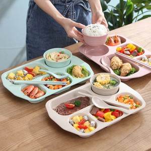 日式可爱儿童餐具套装分食四格宝宝家用分隔卡通餐盘子套餐盘