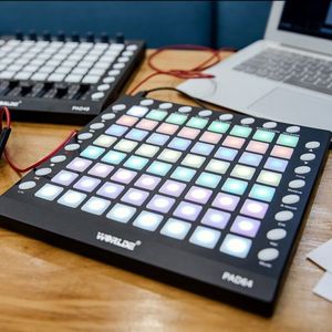 WORLDE 打击垫launchpad midi编曲键盘DJ音乐控制器电音灯光演奏