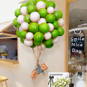 创意小熊飘空热气球母亲节生日装饰用品520店铺开业橱窗场景布置