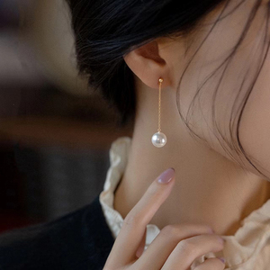 24春夏新款网红耳环中古设计高档感经典珍珠镶钻耳钉925银针饰品