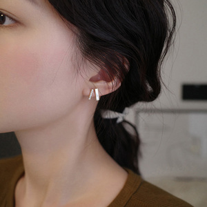 法式几何贝壳耳钉2023年新款潮小众设计感高级耳环复古纯银耳饰女