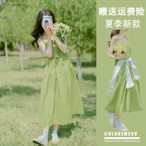 法式绿色小清新森系连衣裙2023女新款高级感休闲减龄吊带裙子夏季