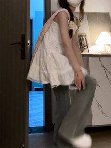 韩系高级感蕾丝花边吊带连衣裙女夏季新款小个子宽松百搭叠穿短裙