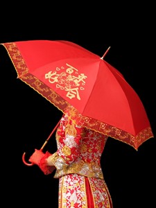 结婚用品新娘出门大红伞喜庆婚伞婚庆红色全自动亮片长柄伞晴雨伞