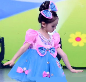 儿童演出服聪明宝贝表演服装幼儿可爱蓬蓬纱裙粉蓝亮片舞蹈连衣裙