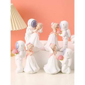 太空人宇航员小摆件婚庆装饰手办公仔情侣娃娃家居桌面礼物送女生