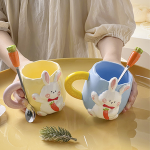 ins少女心带盖勺马克杯立体浮雕兔兔陶瓷杯大容量早餐咖啡杯礼物