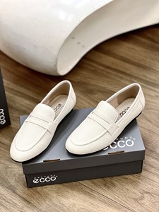 代购ECCO/爱步女鞋 2024新款圆头软底一脚蹬复古乐福单鞋