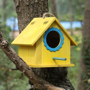 鸟窝新款加大鸟巢鸟笼木制彩色实木鸟屋户外田园装饰鸟房子
