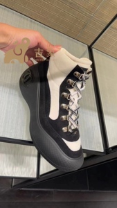 Chanel香奈儿23K新款女士限量爆款羊皮拼接牛皮系带运动滑雪靴