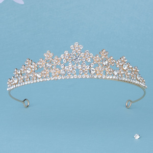 珍珠皇冠蛋糕装饰配件高级百搭新娘头饰合金水钻花朵发箍少儿生日