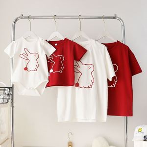 四口之家亲子装婴儿百天照夏季一家三母女短袖t恤洋气红色兔子全