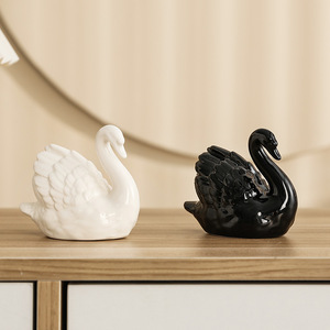 黑白情侣天鹅陶瓷小摆件创意客厅书房动物盆景DIY软装家居饰品