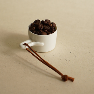 白鲸咖啡x融白陶瓷合作款/咖啡豆勺/量勺（带皮绳）