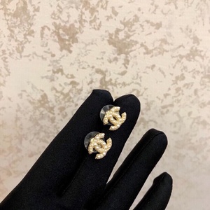 法国直邮Chanel香奈儿耳钉 2024新款小香风经典双C字母珍珠耳环