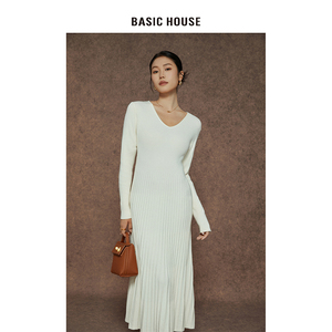 Basic House/百家好修身弹力显瘦v领白色针织打底连衣裙女士秋冬