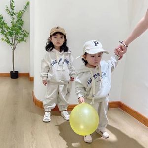 巴拉巴拉女童卫衣套装2024春装儿童运动服幼儿园宝宝加绒加厚宽松