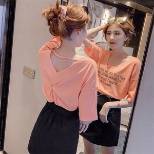 小心机t恤女短袖韩版学生宽松春夏新款小众设计感V领露背上衣服潮