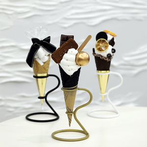 简约铁艺冰淇淋架甜品台蛋筒支架蛋糕店橱窗展示架站立甜筒架