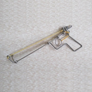热销暖心弹弓鴑枪不锈钢手枪式枪钢丝皮筋7080怀旧经典火柴枪链条