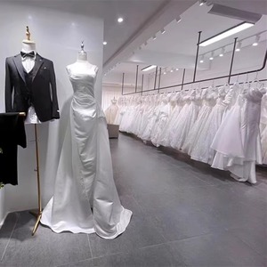 婚纱礼服展示架吊顶悬挂陈列衣架女服装店侧挂吊架上墙U型挂衣杆