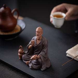 紫砂人物茶宠摆件精品茶室茶桌陶瓷茶圣陆羽品茶禅意造景装饰